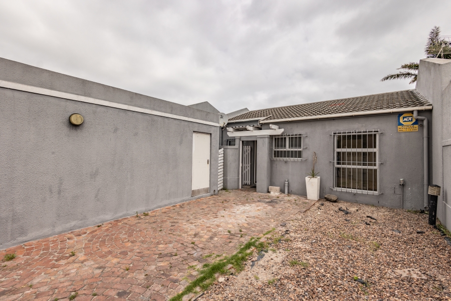 2 Bedroom Property for Sale in Summer Greens Western Cape